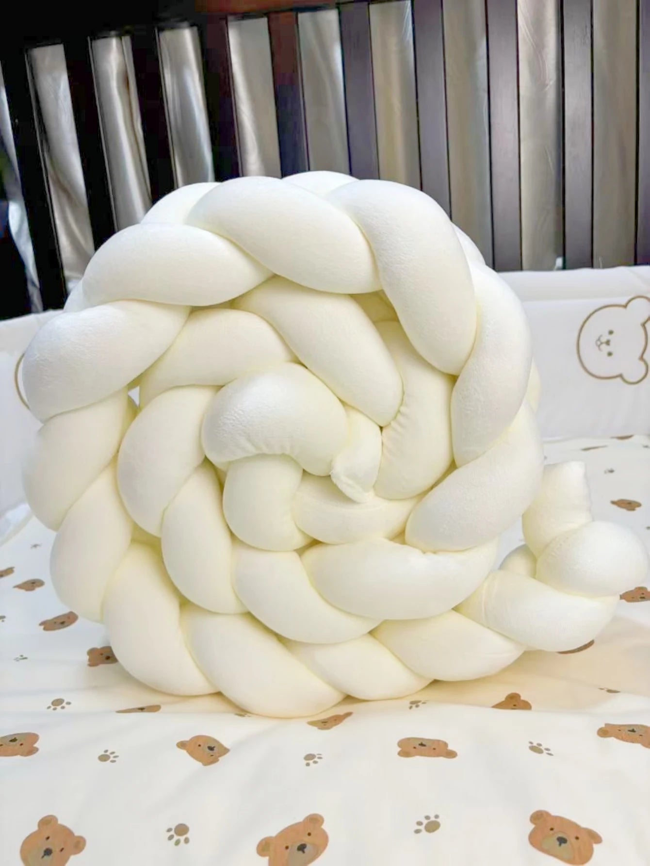 1M/2M/3M/4M Baby Bed Bumper Infant Cradle Cot Protector Knot Braid Bumper Plush Pillow Cushion Crib Anti - collision Room Decor - Palais De Bébé