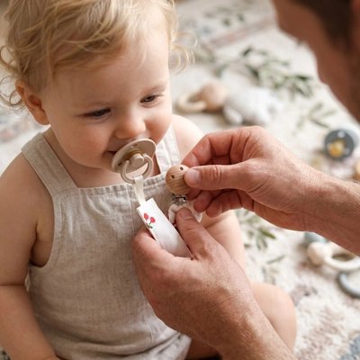 Attache tetine | Pratique et Sécurisée - Palais De Bébé
