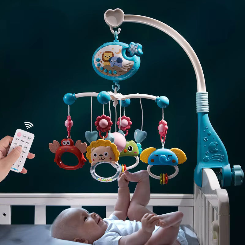 bebe enjoy avec son mobile musical bebe