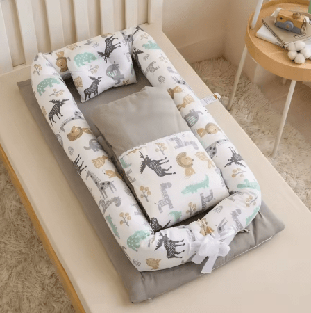 Matelas à langer avec coussin moelleux | Cocon Portable - Palais De Bébé