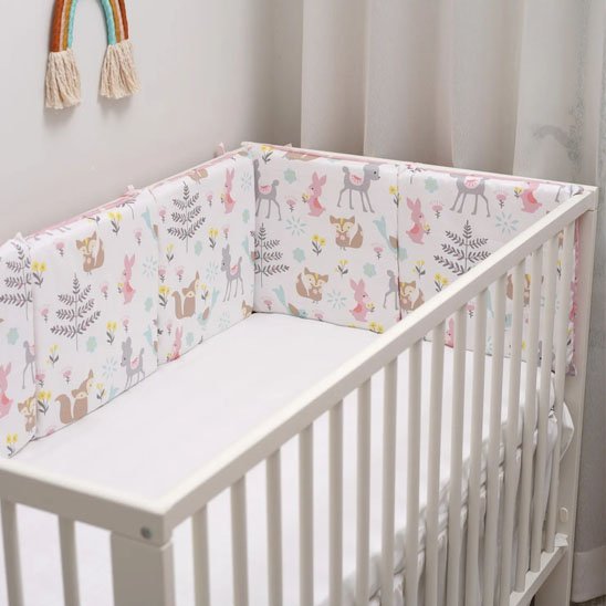 Tour de lit petit bébé 