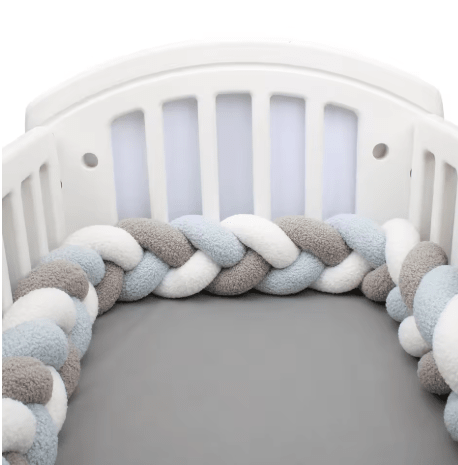 Tresse de lit bébé bleu, gris, blanc | Protection douce - Palais De Bébé