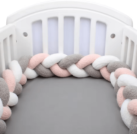 Tresse de lit bébé rose, gris, blanc | Scandinave - Palais De Bébé