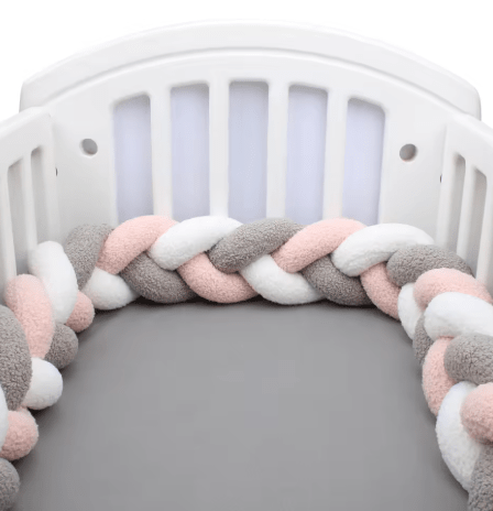 Tresse de lit bébé rose, gris, blanc | Scandinave - Palais De Bébé